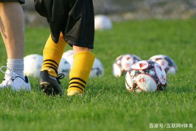 勇记：球迷&媒体都猜测库里会申请离队 但这种猜想很难令人信服